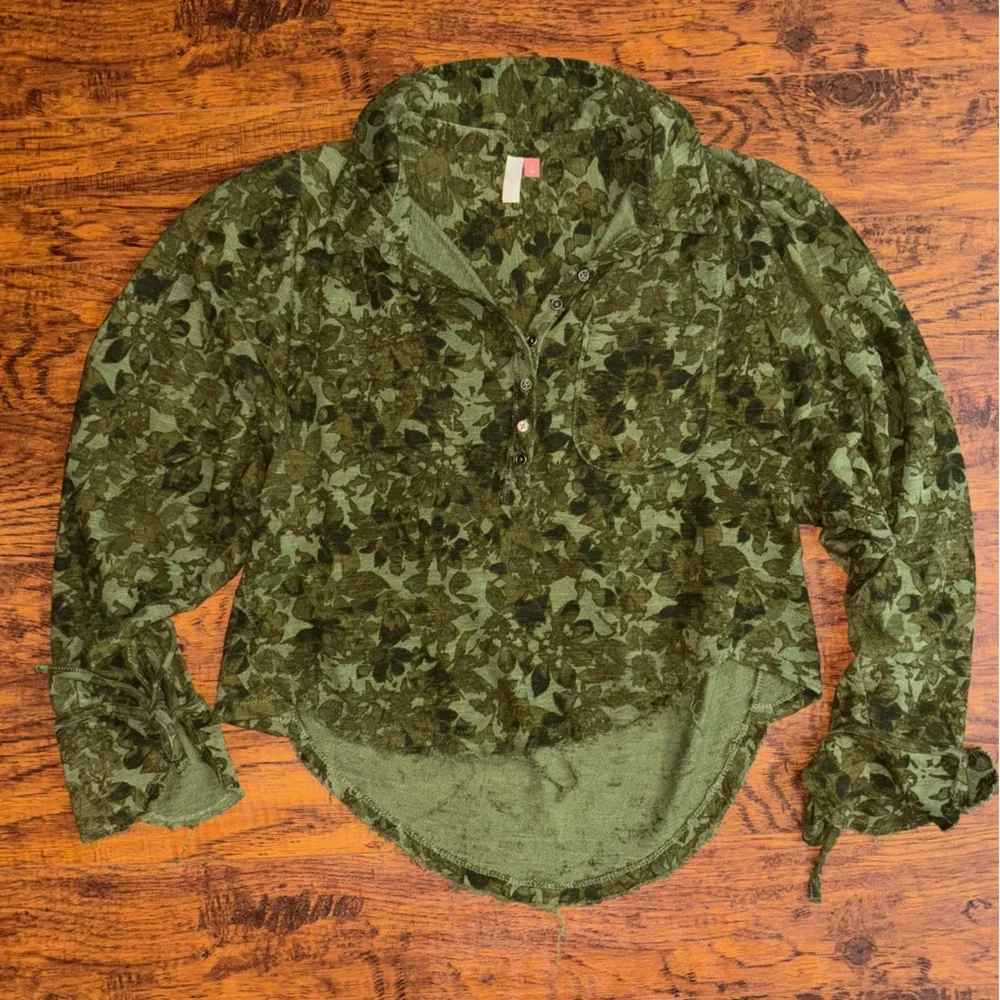 Pilcro Anthropologie Green Floral Puff Sleeve Top Women’s Camo Button-up Blouse - Picture 3 of 11
